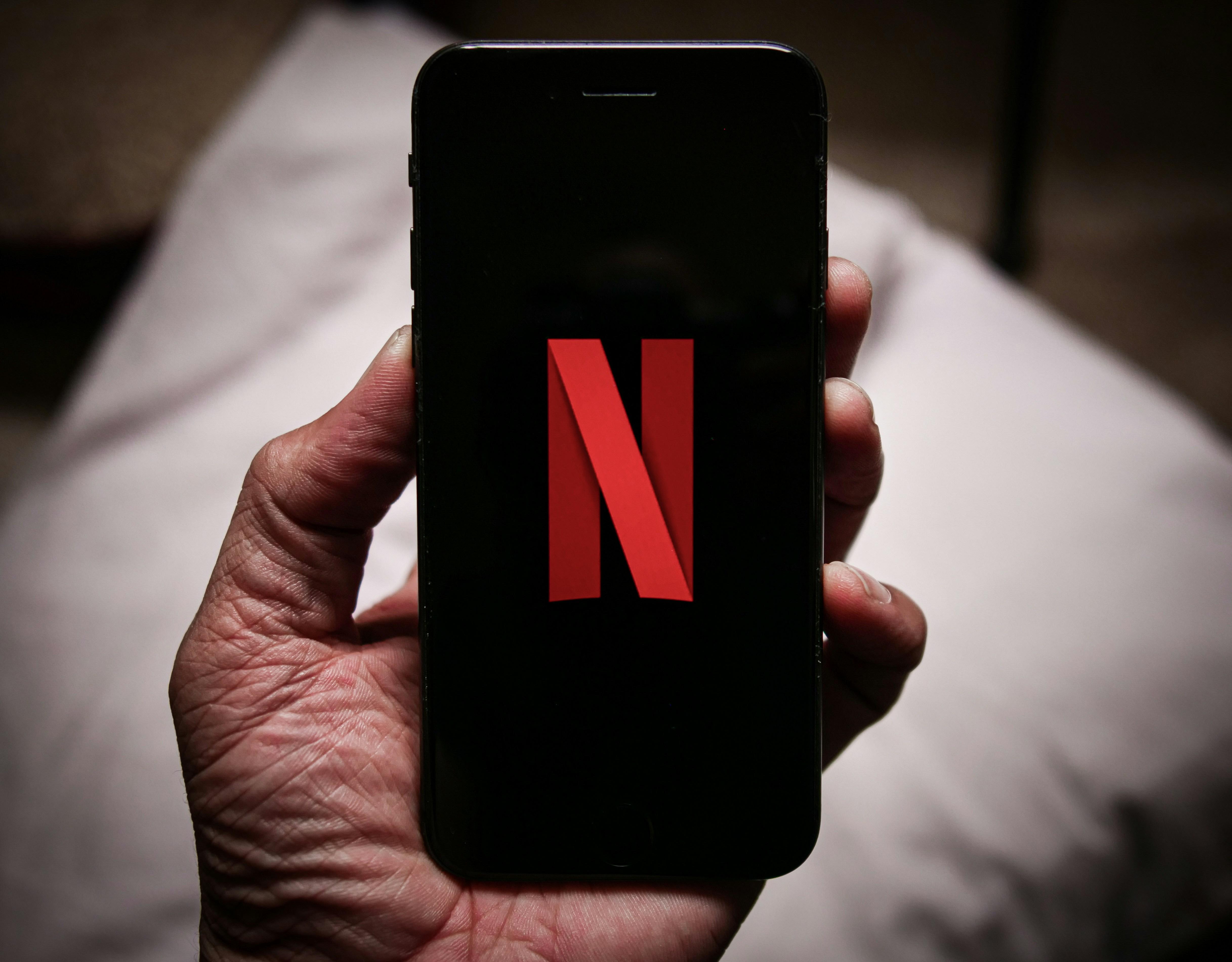 Recommendations for Theaters Competing in a Streaming-Dominated Market