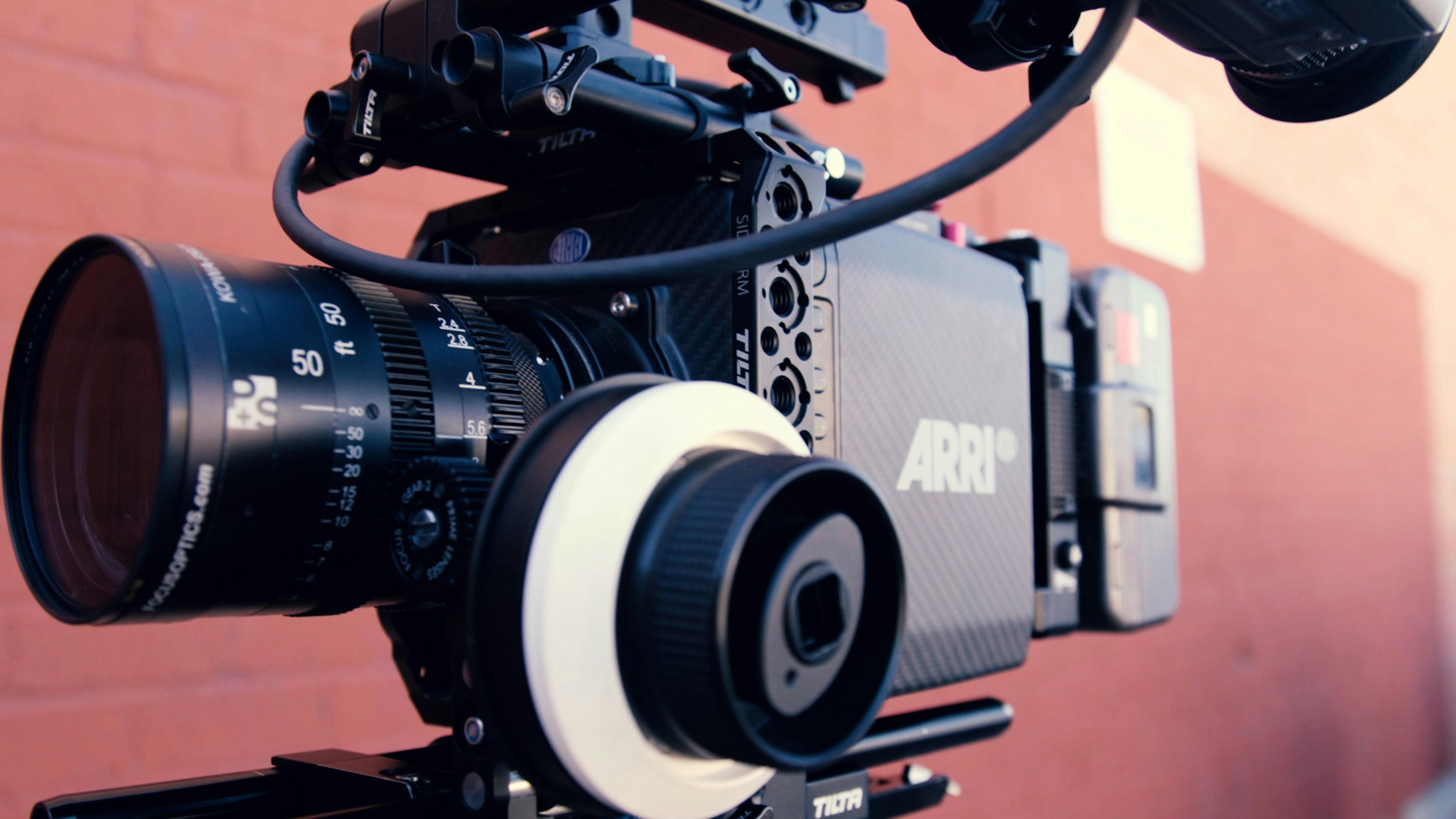 Cinematography Choices Enhancing Comedic Timing