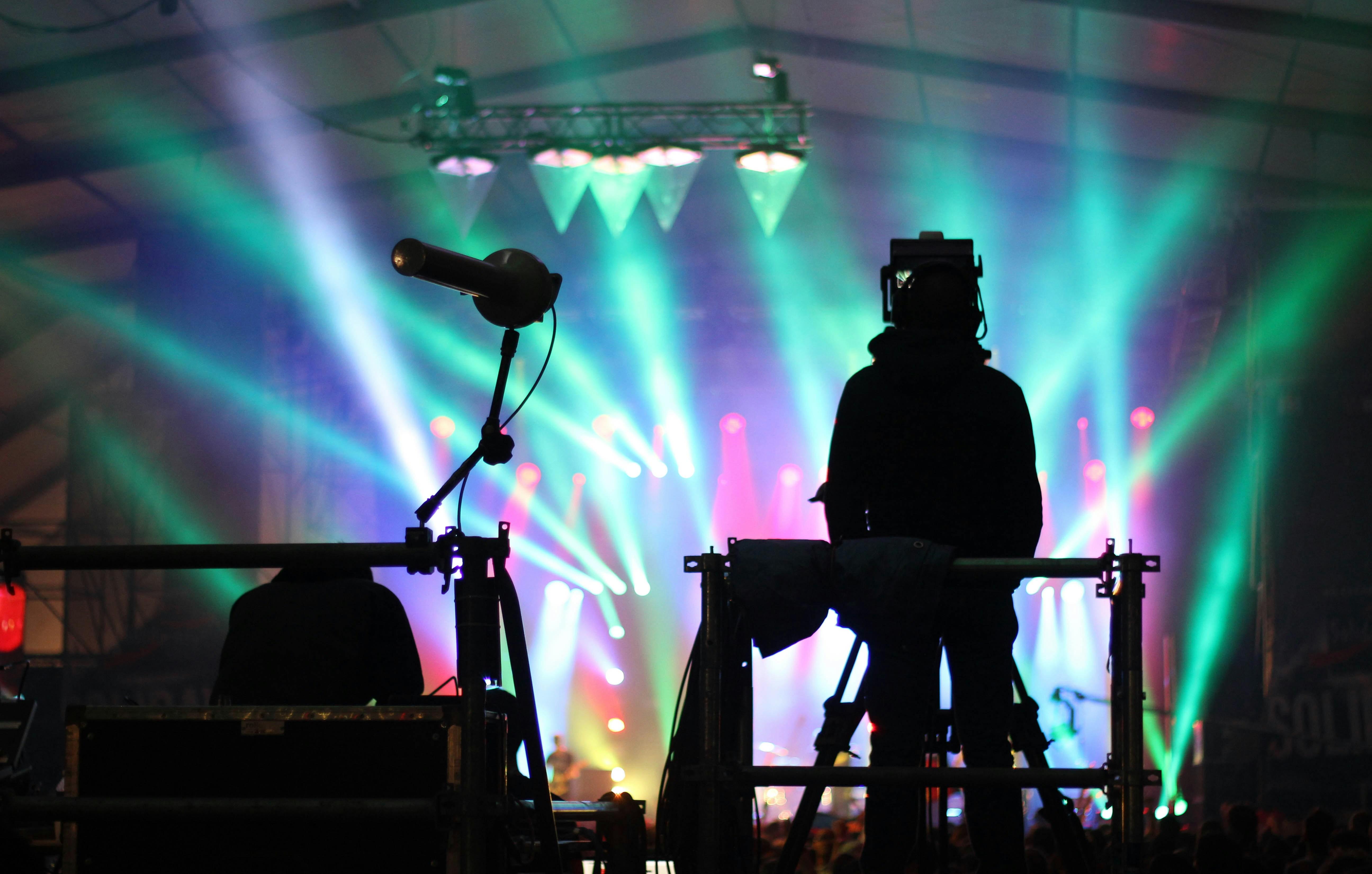 Criteria and Standards in Evaluating Music and Soundtracks