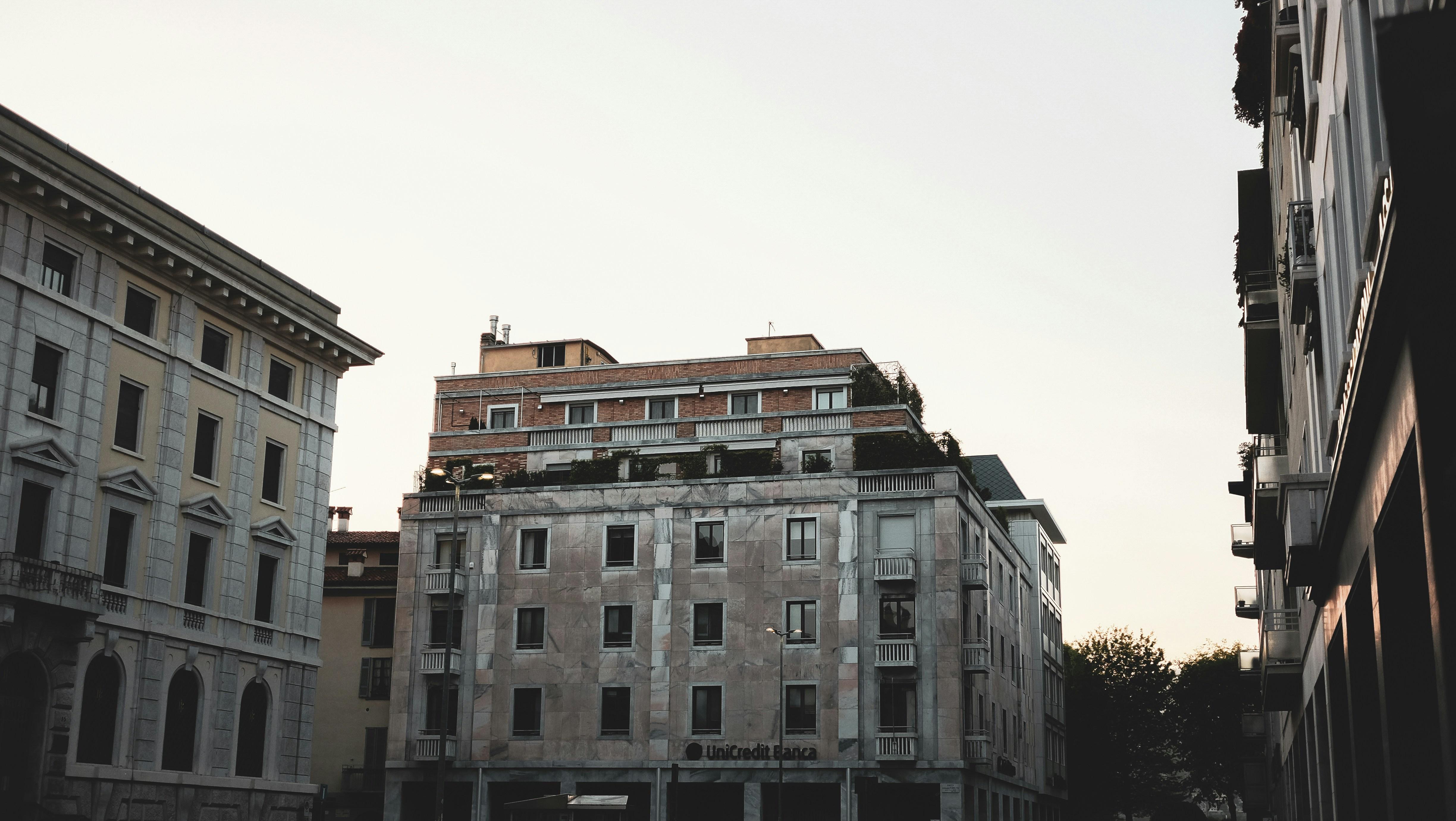 Balancing Intimacy and Terror: Crafting a Compelling Family-Centric Story