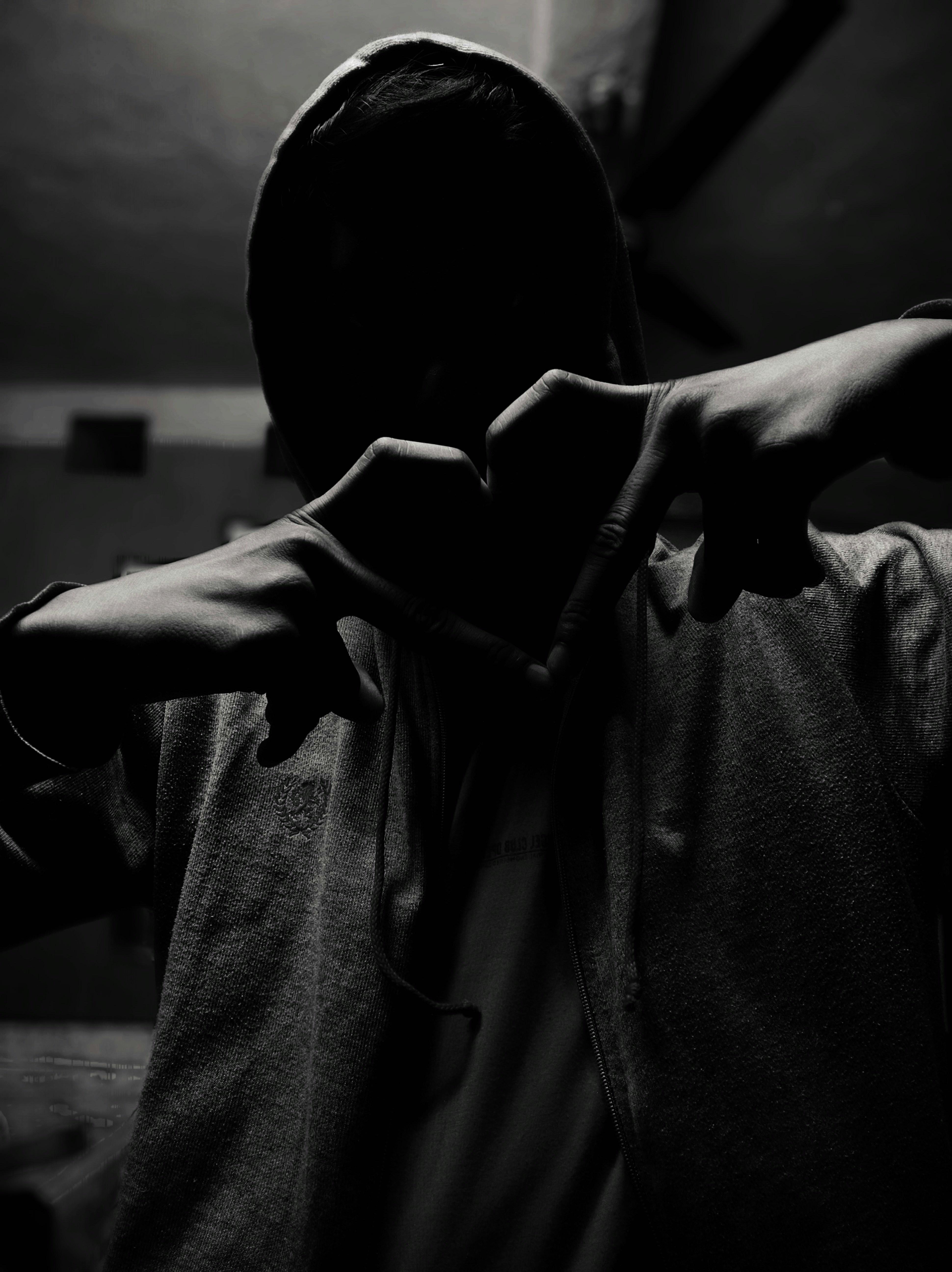 Comparing‌ Nolans​ Storytelling to Contemporary Directors